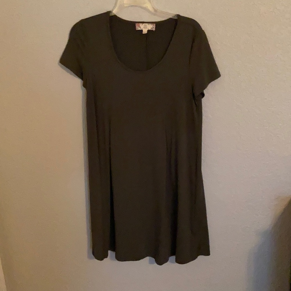 Short sleeve dress